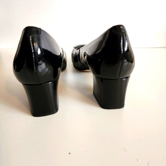 Talbots Patent Leather Pumps - Picture 3 of 9